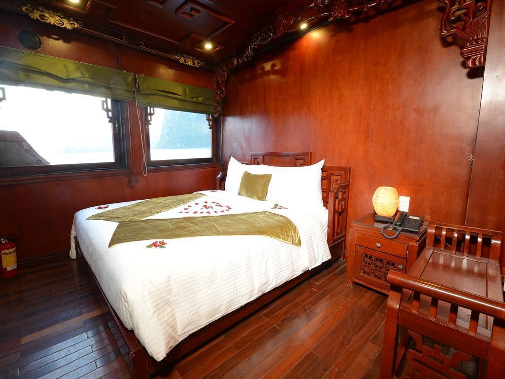 Royal Palace Cruise Халонг Экстерьер фото